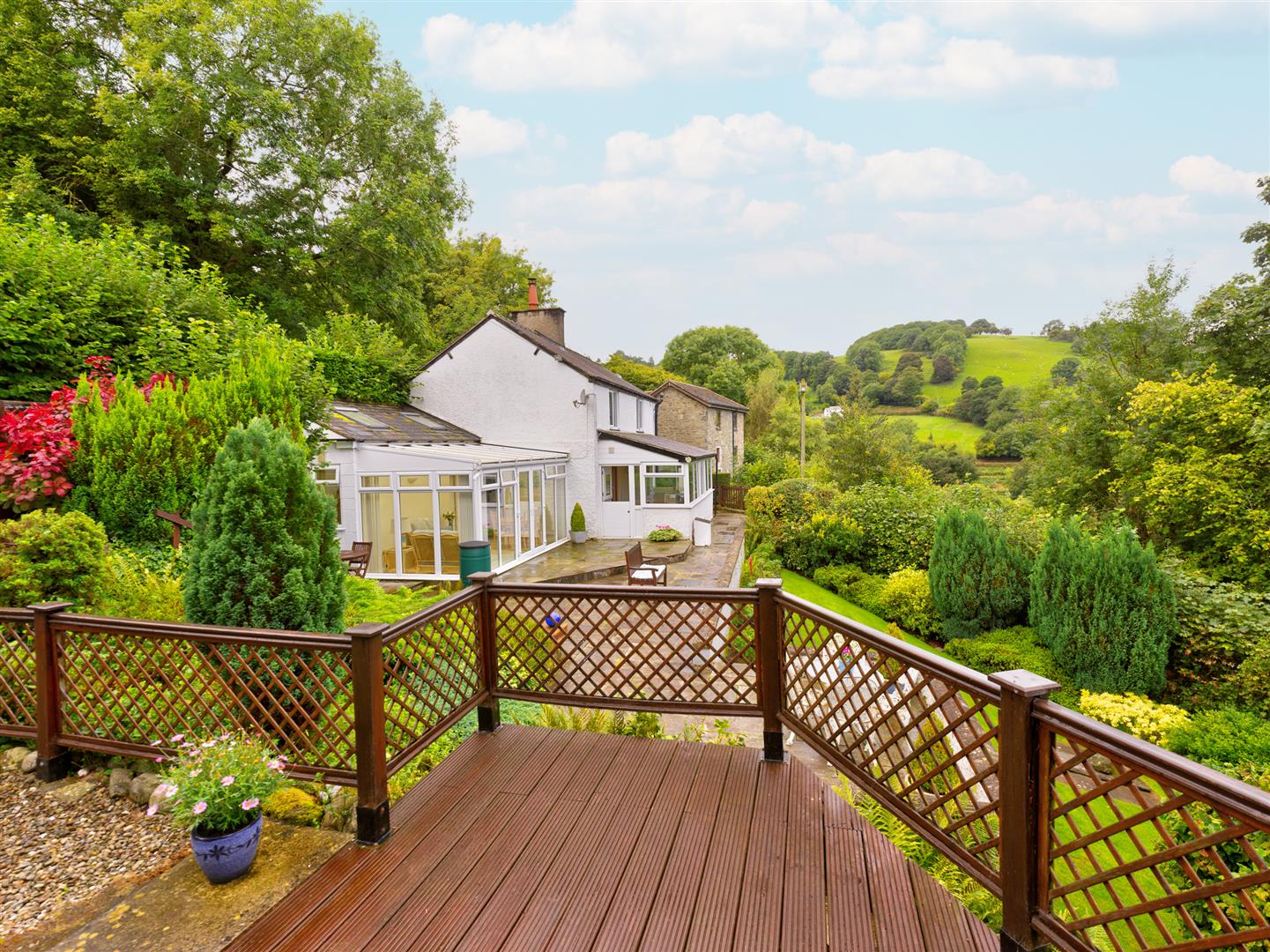 Ty Gwyn, Llwynmawr, Llangollen, LL20 7BE Estate Agents & Auctioneers